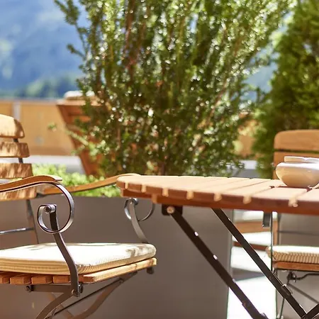 Hotel Aspen Alpine Lifestyle 4*